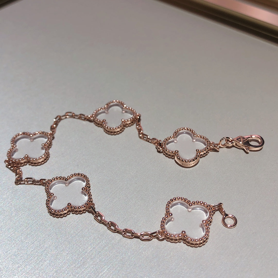 [AuraEcho]CLOVER 5 MOTIF ROCK CRYSTAL PINK GOLD BRACELET