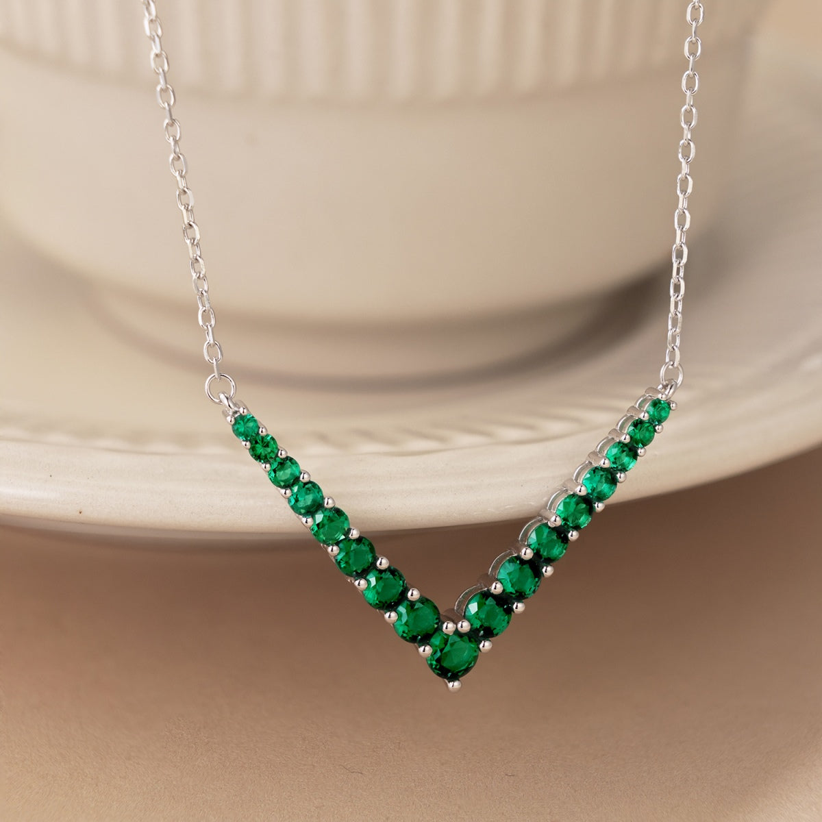 [AuraEcho]Ornate Round Cut Necklace