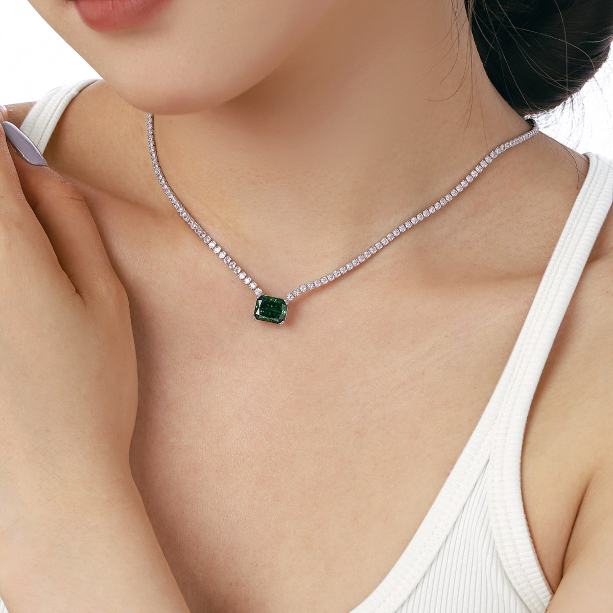 [AuraEcho]4.0 Carat Elegant Radiant Cut Necklace
