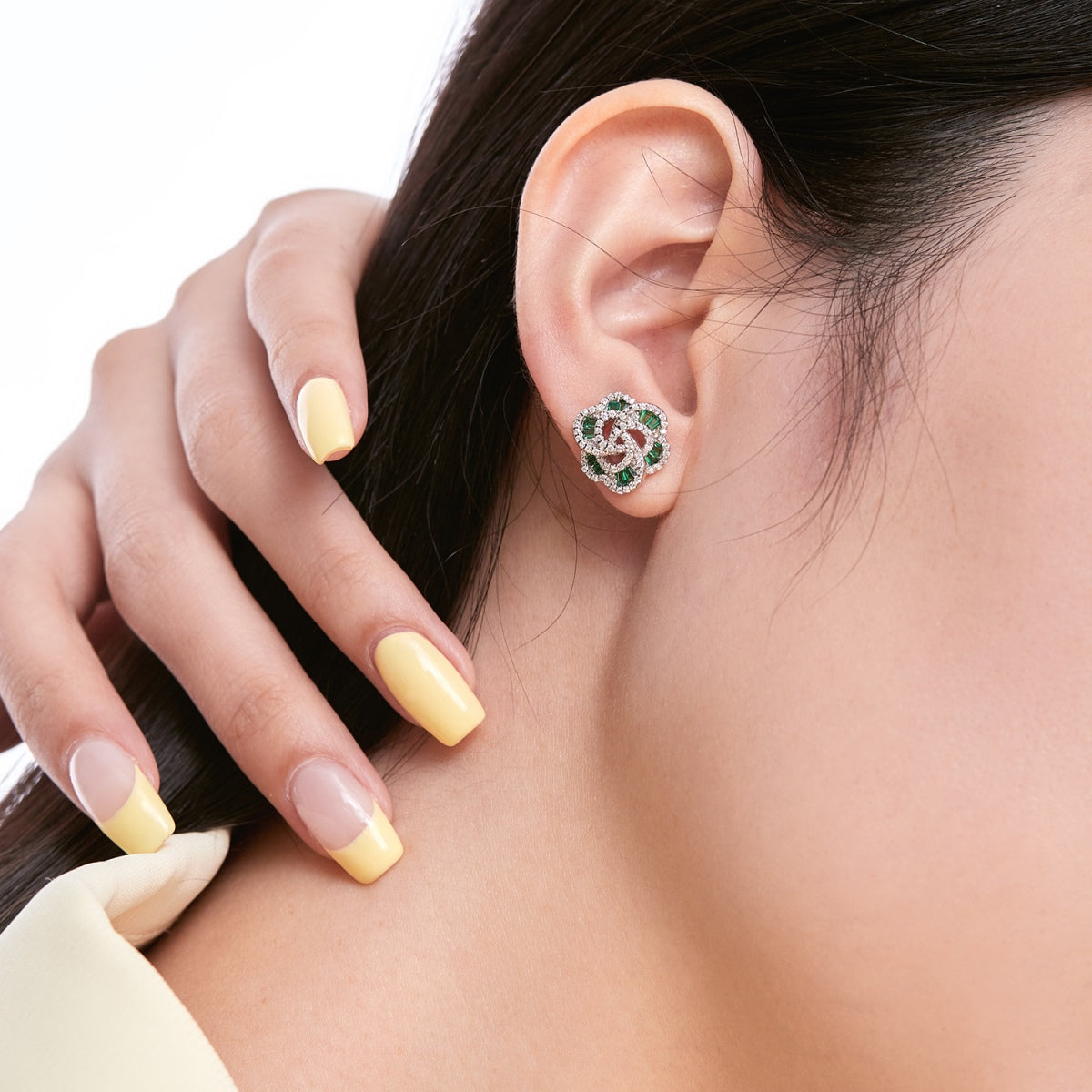 [AuraEcho]Exquisite Flower Shape Daily Earrings