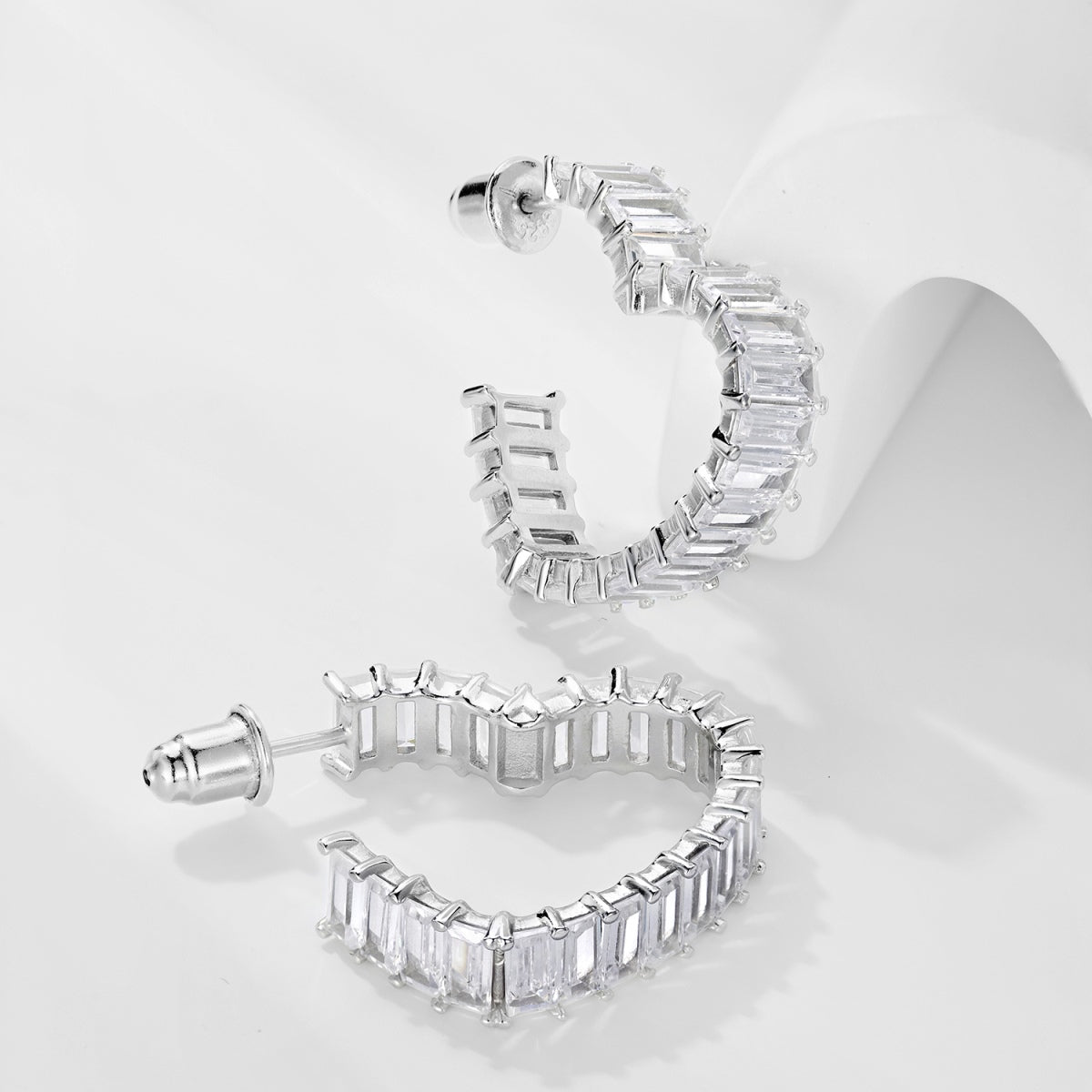 [AuraEcho]Radiant Heart Cutout Earrings