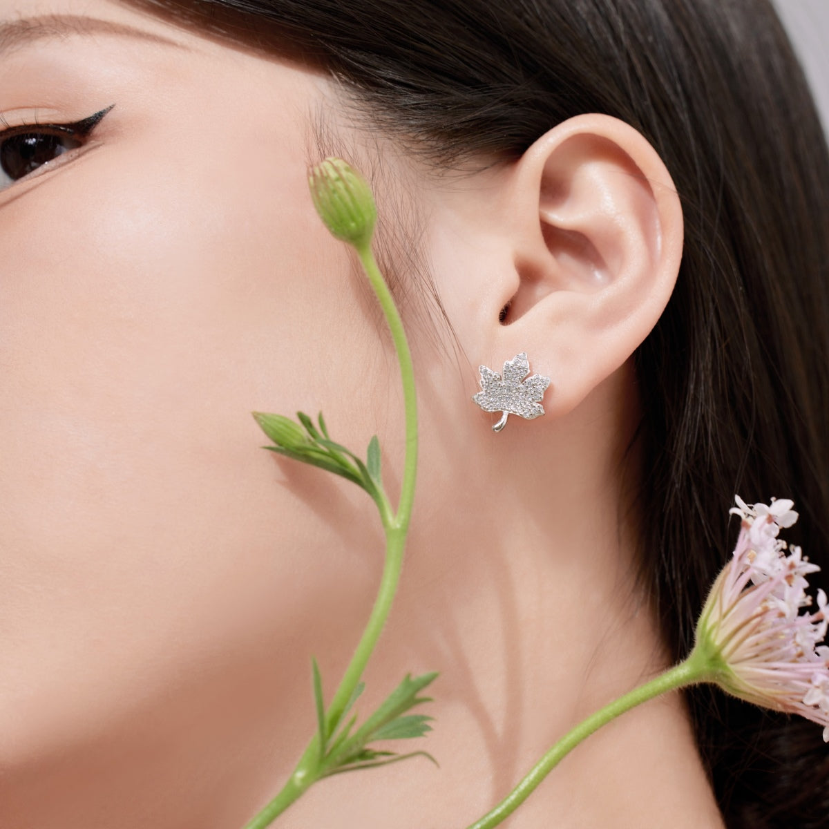 [AuraEcho]Exquisite Maple Leaf Design Earrings