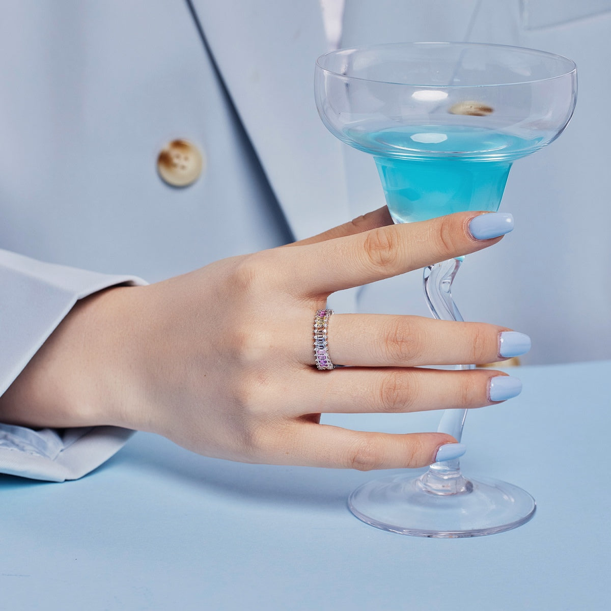 [AuraEcho]Splashy Ornate Emerald Cut Cocktail Ring