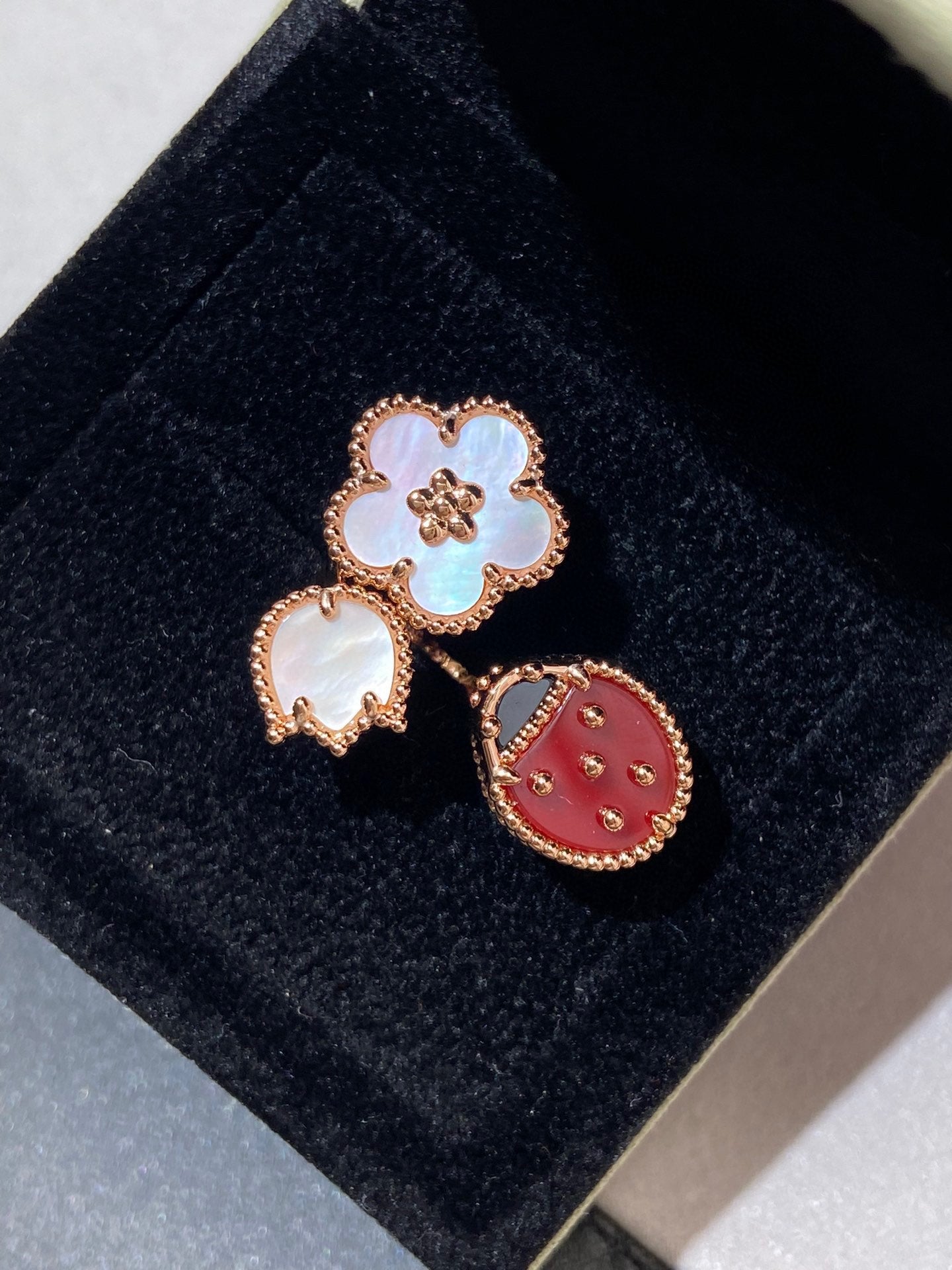[AuraEcho]LUCKY 3 MOTIF ROSE GOLD RING