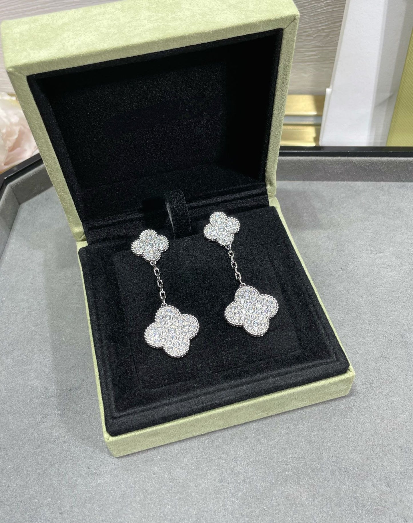 [AuraEcho]CLOVER 2 MOTIFS DIAMOND PAVED SILVER EARRINGS